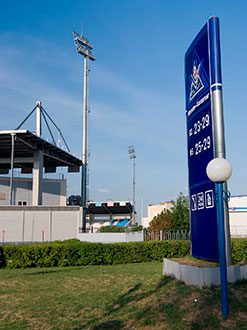Высокомачтовое освещение на спортивном объекте
